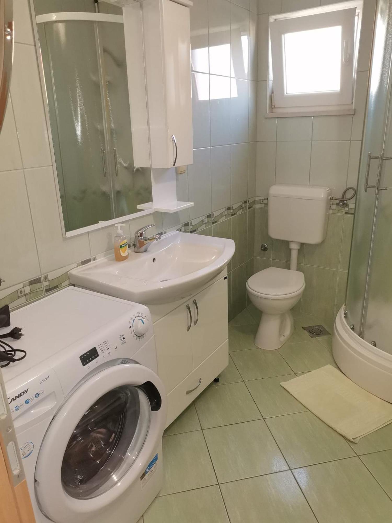 Apartmani Ljubo Примоштен Экстерьер фото