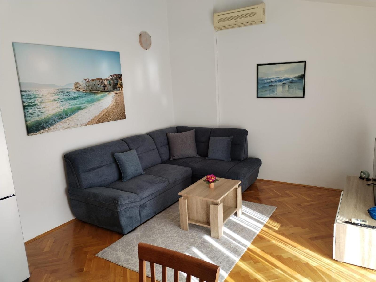 Apartmani Ljubo Примоштен Экстерьер фото